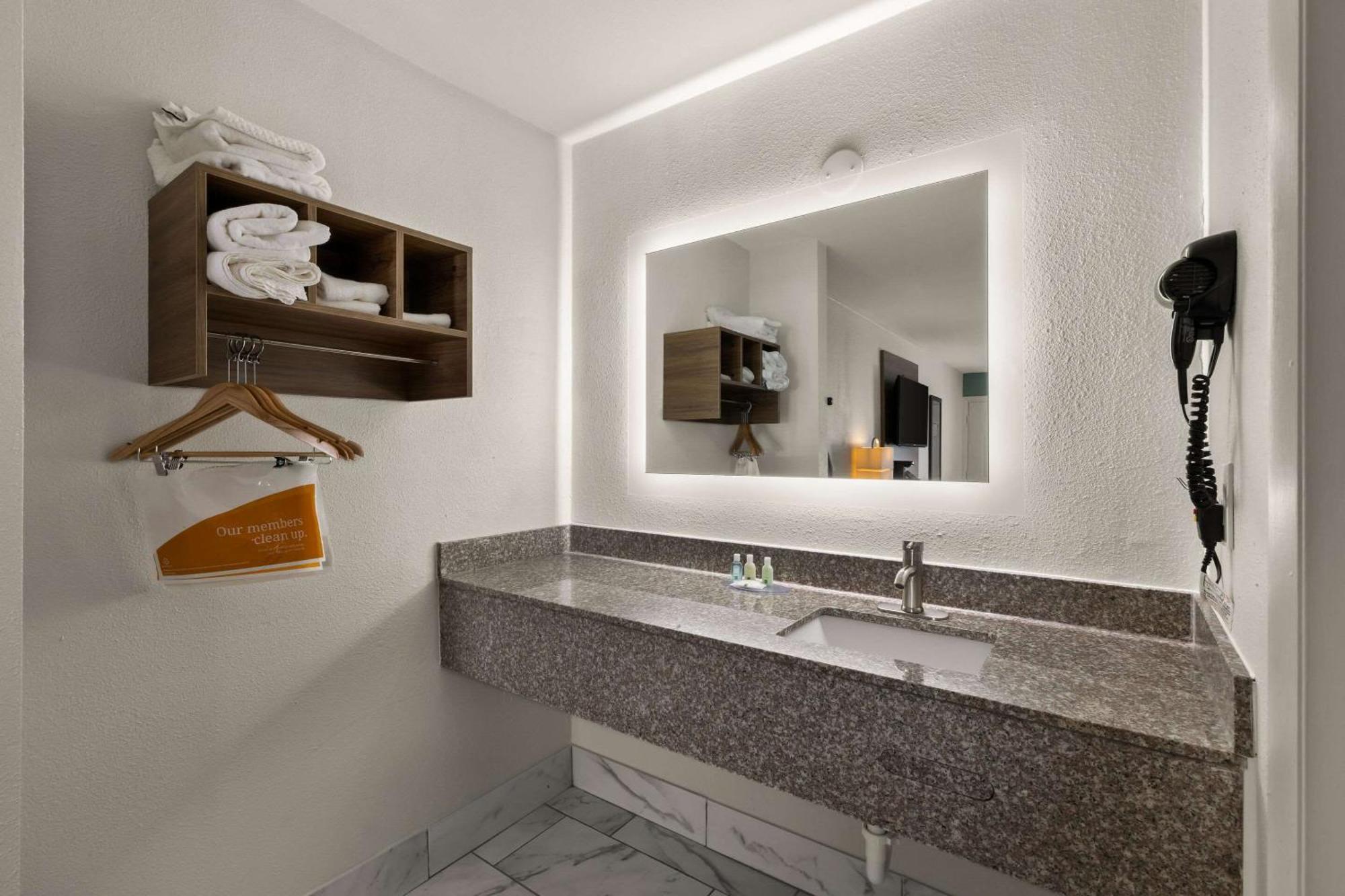 Quality Inn มอนโร ภายนอก รูปภาพ